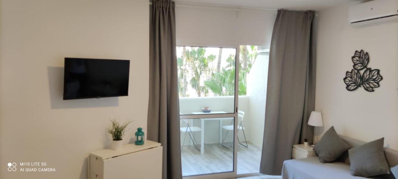 Estudio En Benalbeach, Vistas Mar, Primera Linea Playa Benalmádena Εξωτερικό φωτογραφία